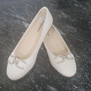 BRAND NEW LONDON FROG WOMEN'S with RHINESTONE FLATS